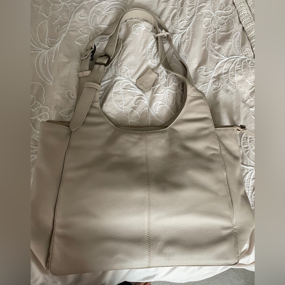 Light taupe leather organizer bag